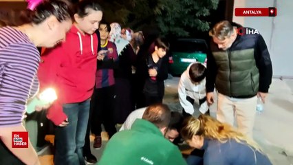 Antalya'da yangında 2 kedi telef oldu, sahipleri gözyaşlarına boğuldu