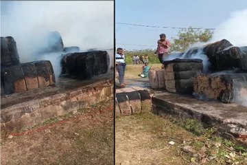 CG Dhan Kharidi: धान खरीदी केंद्र में लगी आग, सैकड़ों बारदाना खाक, VIDEO