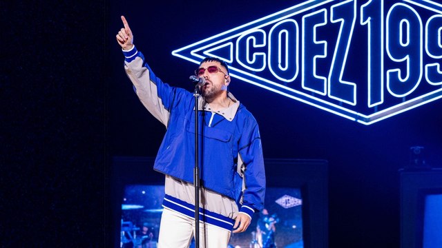 Coez torna agli anni Novanta e entusiasma il pubblico del Palasport. Di nuovo a Roma l'8 dicembre