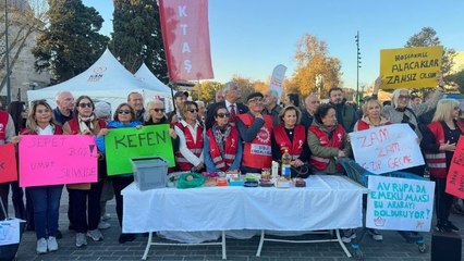 Emekliler, Beşiktaş’taki CHP eylemine katıldı: Açız, bizi ölüme mahkûm ediyorlar