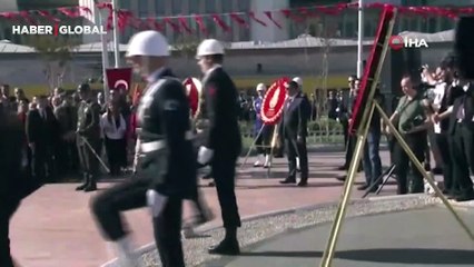 Taksim’de 29 Ekim Cumhuriyet Bayramı öncesi tören düzenlendi