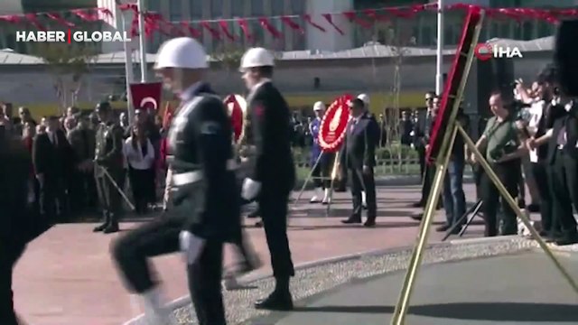 Taksim’de 29 Ekim Cumhuriyet Bayramı öncesi tören düzenlendi