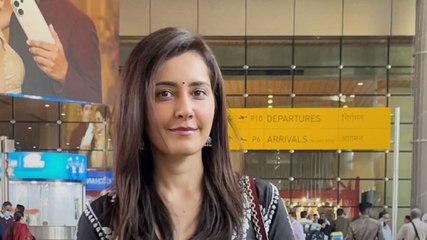 एयरपोर्ट पर ट्रेडिशनल लुक में छाईं Raashii Khanna