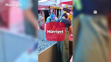 Marmara Denizi'ndeki bolluk balıkçıları Tekirdağ açıklarına çekti