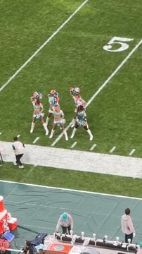 ¡Esto empieza! El baile de las cheerleaders antes de dolphins – commanders | NFL Madrid Game