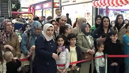 Rize’de emekleme yarışında bebeklerden çok aileler yarıştı