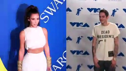 Kim Kardashian & Pete Davidson Share Akiss As He Picks Her Up From La Airport