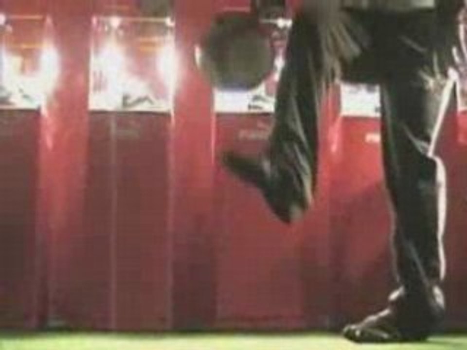 Victor Rubillar football freestyle