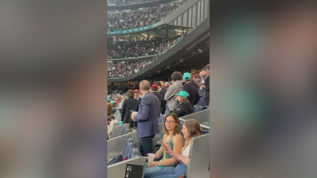El 'Memo' Ochoa presenciando el NFL Madrid Game en el Santiago Bernabéu