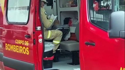 Homem ferido é socorrido pelo Siate na Rua Pitágoras