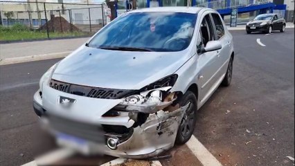 Peugeot e T-Cross se envolvem em acidente de trânsito na Avenida Assunção