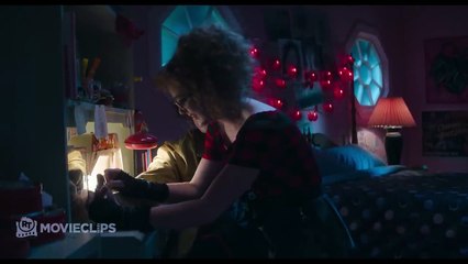 Lisa Frankenstein (2024) 4k - Lisa Holds Doug’s Hand Scene | Movieclips