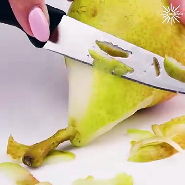Creative artwork you can make with a pear & some grapes!