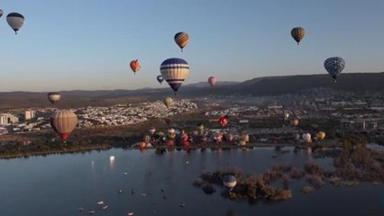 México: miles de turistas asisten al Festival Internacional del Globo en Guanajuato
