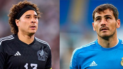 Guillermo Ochoa e Iker Casillas se encuentran en el partido de NFL en el Bernabéu