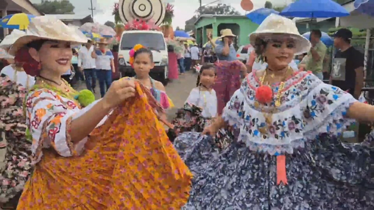 Cientos celebran en el Festival Mi Ranchito en Río de Jesús