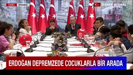 Cumhurbaşkanı Erdoğan sözü çocuklara bıraktı... Dolmabahçe'de renkli sohbet: ''Ben cumhurbaşkanı olsaydım..."