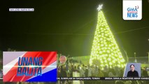 Giant Christmas tree, life-sized belen at iba't ibang hugis ng pailaw, dinarayo sa San Jose, Nueva Ecija | Unang Balita