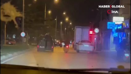 Görüntüler Bursa'dan! Asker konvoyunda tehlikeli yolculuk