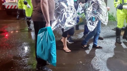 Mãe e filho, vítimas de capotamento na BR-277, são levados à UPA Veneza