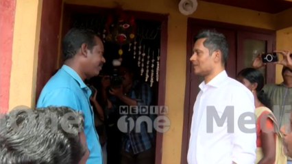 'മനുഷ്യത്വം പുറത്ത് നിൽക്കുന്നു, സമ്മർദം നടക്കുന്നു, കമ്മീഷൻ ആർക്ക് വേണ്ടിയാണ് ഈ പണിയെടുക്കുന്നത്'