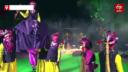 खजुराहो के आदिवर्त में रातभर सजी महफिल, देशी-विदेशी पर्यटक जनजातीय गीत-संगीत पर झूमे