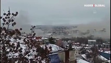 Kahramanmaraş'ta meydana gelen ikinci depremin ardından kenti saran toz bulutu kameraya yansıdı