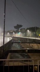 Rio Arrudas quase chega no limite após chuva intensa em BH