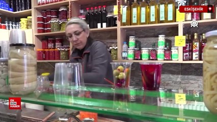 Eskişehir’de boşanan çift karşılıklı turşu dükkanları açtı