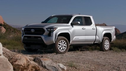 Neuer Toyota Tacoma SR5 (Modelljahr 2026) in Celestial Silbermetallic vorgestellt