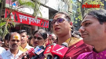 हलगीच्या ठेक्यावर वाजतगाजत नगरपरिषदेसाठी भरला उमेदवारी अर्ज