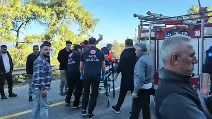 TIR ile çarpışan otomobil, demir yığınına döndü; 2 yaralı