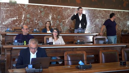 Messina, il bilancio in aiuto al commercio "taglio" alle bollette