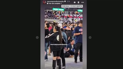 Evelyn Botto y Fede Bal a los besos y abrazos en el show de Oasis en Argentina