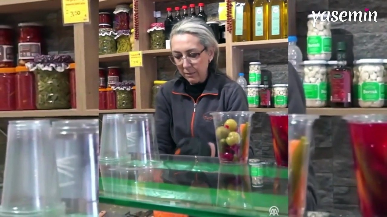 Neşeli Günler filmi gerçek oldu! Eskişehir'de boşanan çift karşılıklı turşu dükkanı açtı!