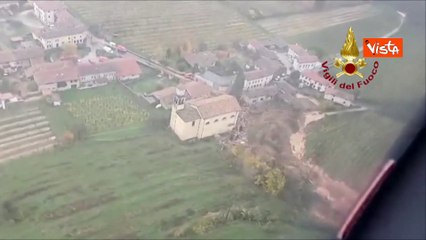 Maltempo Gorizia, frana travolge tre case a Cormons. Le impressionanti immagini dall'alto