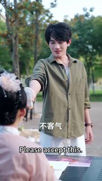 Completed. Chen Mo, the self-disciplined, aloof, and noble school heartthrob, is someone countless girls can only dream of. Yet, she enters his world and becomes the sole exception. While everyone waits to see her fail, he protects her, his voice cold and