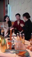 In her past life, she was blind and heartless, vowing to escape the man who doted on and loved her to the point of obsession. However, she was betrayed by a scumbag and a scheming woman, and he even died for her, seeking revenge. Reborn, she regained the