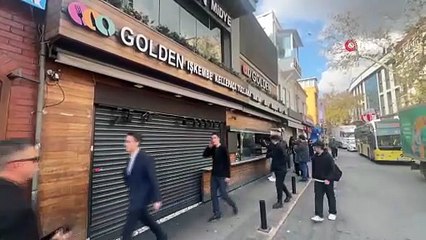 Zehirlenerek ölen anne ve 2 çocuğunun yan yana defnedildiği mezarlar görenlerin için sızlattı