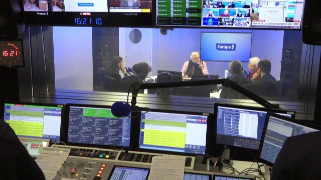 Pascal Praud et vous - Sortie d'Alain Souchon sur le RN : «Ça m'a étonné de lui», reconnaît Gérard Carreyrou