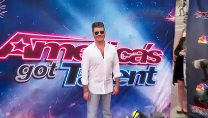 Christina Applegate Reveals Multiple Sclerosis Diagnosis