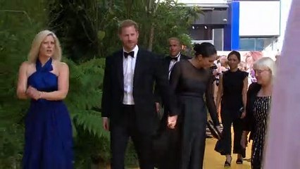 Oprah Thinks Prince Harry & Meghan Can ‘Make Peace’ With Royal Family After Queen’s Passing