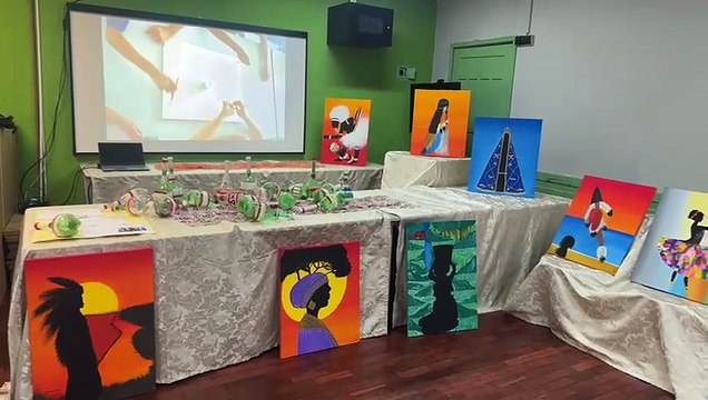 Exposição no Colégio José Balan reúne 53 telas feitas por alunos sobre cultura negra e indígena