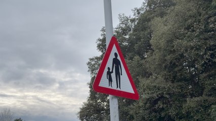 Sittingbourne Residents campaign for a footpath for children's safety