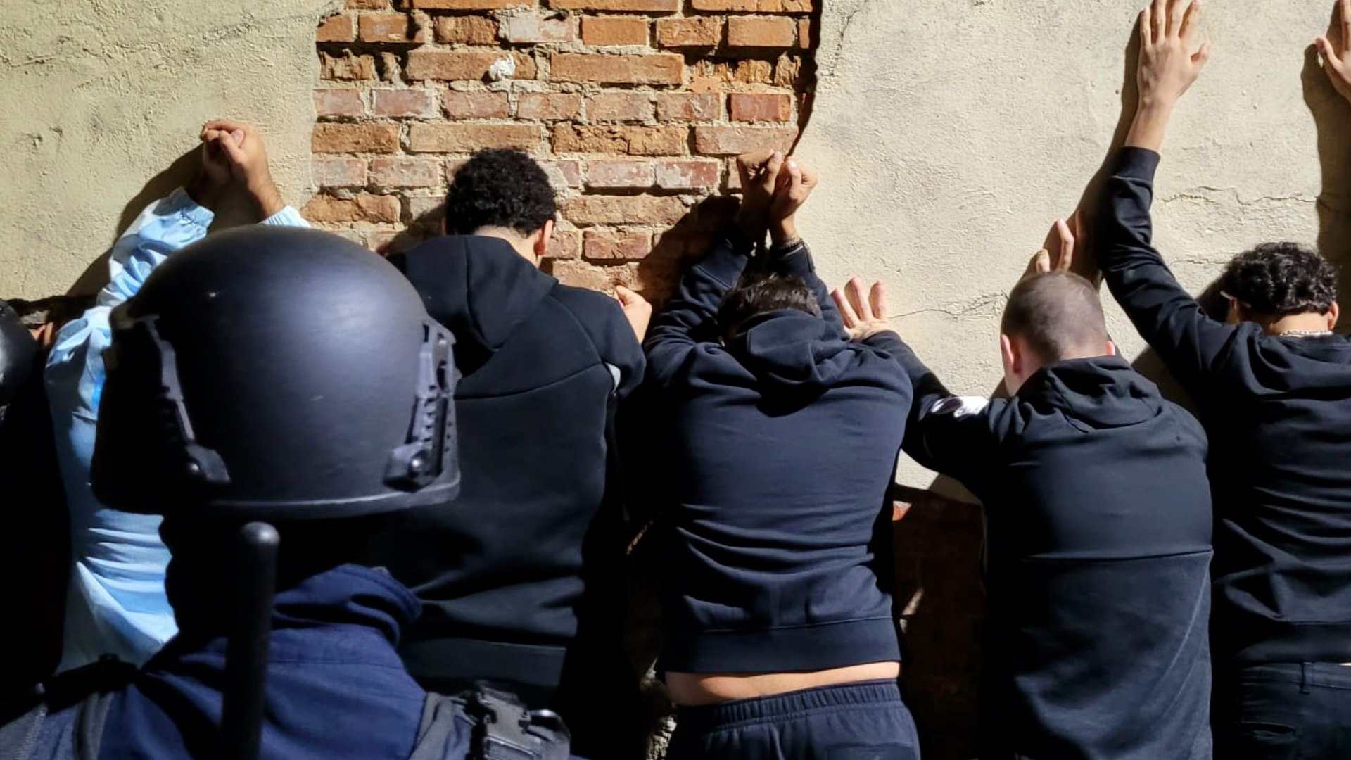 Acción policial en La Mónaco, el conocido punto de reunión de aluniceros en Madrid