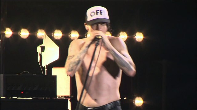 Higher Ground (Stevie Wonder cover) - Red Hot Chilli Peppers (live)