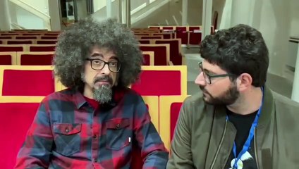 Caparezza a Sassari: l'incontro con i fan, l'amore per il cantautore sardo Iosonouncane, il concerto di Alghero nel 2026