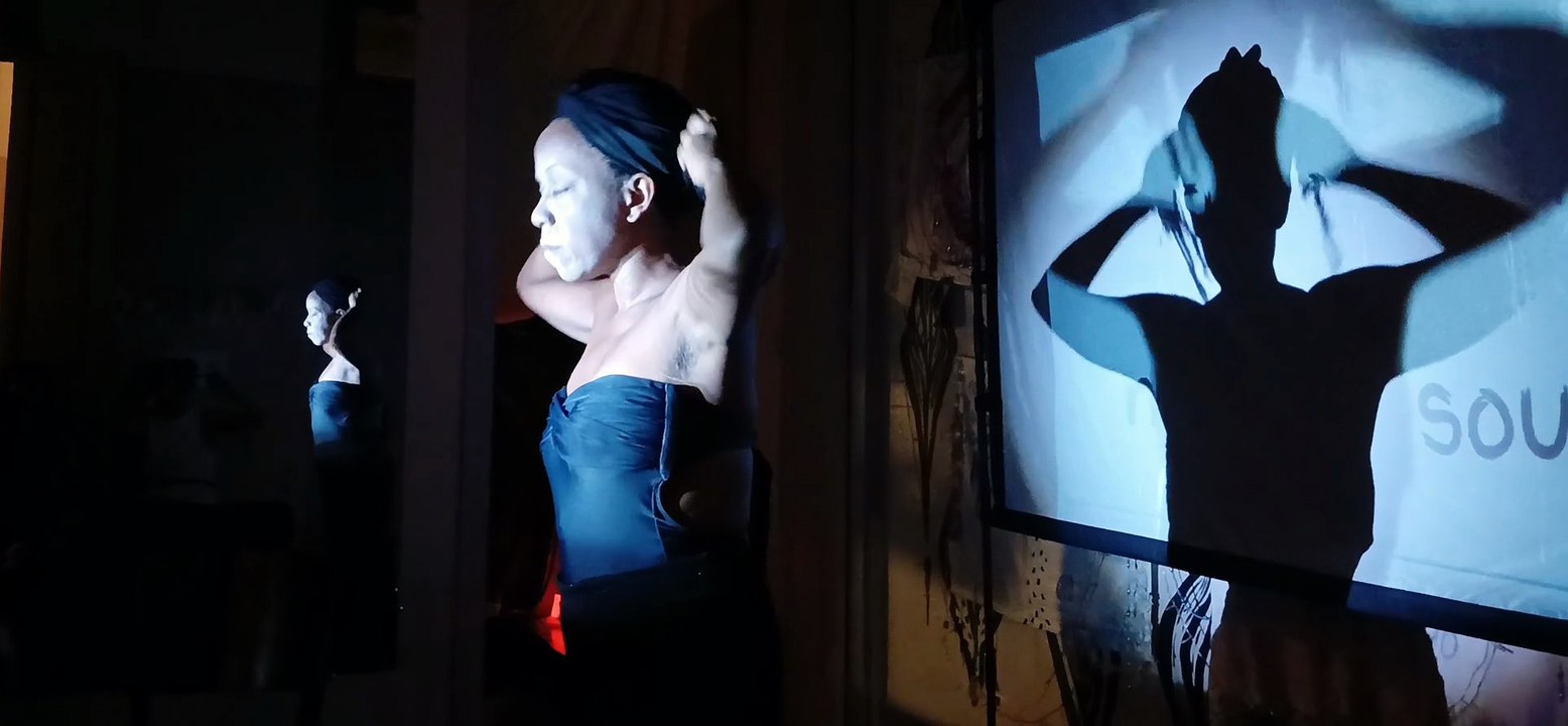 Camí Boher | "Preta no Branco" | Performance