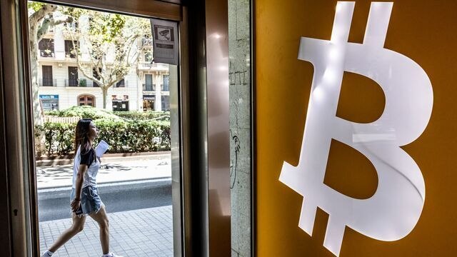 Crypto Retreat Hits Bitcoin Bulls and Altcoins