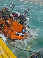 Pesqueros hundidos en Caleta Paula